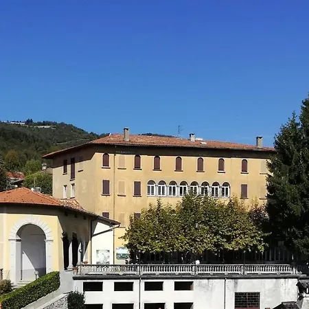 Residenza Santa Valeria Maison d'hôtes Caglio